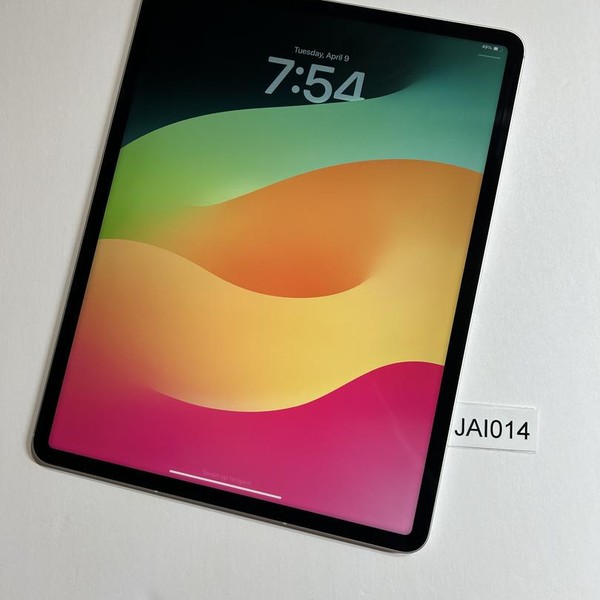 Apple iPad Pro 12.9 inch 6th Gen 2022 - Unlocked, 128 GB, Silver