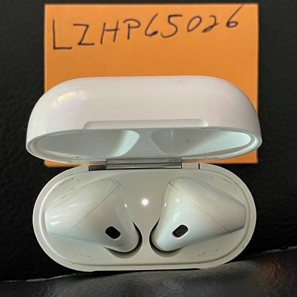 Apple AirPods 2nd Gen - Lightning Case