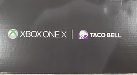 Good
													Xbox One X (2017) - Black, Eclipse Edition Taco Bell Bundle, photo 4 of 4