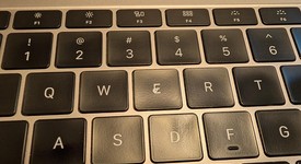 Good
													MacBook Air 2019 - 13" - I5, Silver, 128 GB, 8 GB, photo 5 of 15