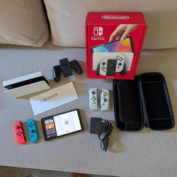 Nintendo Switch - OLED - White, 64 GB
