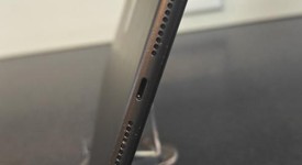 Good
													Apple iPad 9th Gen - Verizon, Gray, 64 GB, A2603, photo 3 of 6