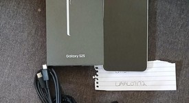 Mint
													Samsung Galaxy S25 - T-Mobile, Icy Blue, 128 GB, 12 GB, SM-S931U, photo 1 of 9