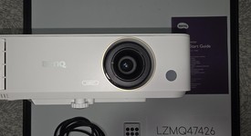 Mint
													BenQ Projector, photo 3 of 5