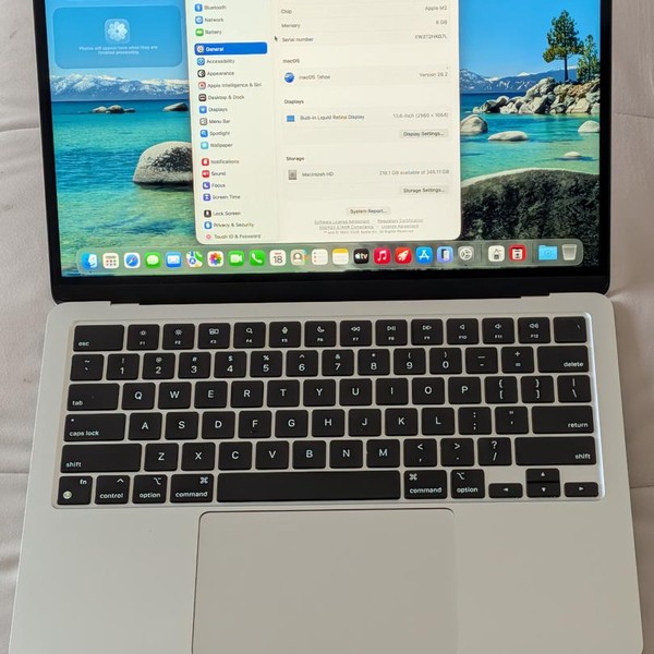 MacBook Air 2022 (M2) - 13 inch - 256 GB, Silver, 8 GB, Apple M2