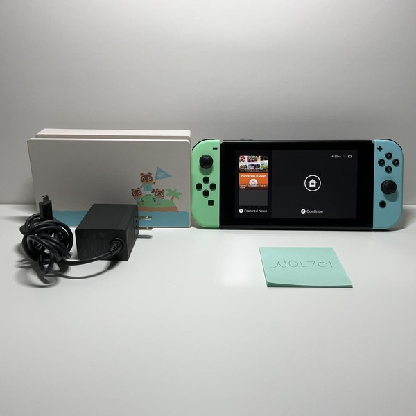 Nintendo Switch - 32 GB, Animal Crossing: New Horizons