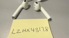 Used
													Apple AirPods 2nd Gen - Lightning Case, photo 3 of 11