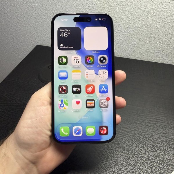 Apple iPhone 15 - T-Mobile, 128 GB, Black, A2846