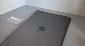 Good
													Apple iPad 7th Gen - Unlocked, Gray, 128 GB, A2200, photo 5 of 5