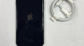 Mint
													Apple iPhone SE 3rd Gen 2022 - Unlocked, Midnight, 64 GB, A2595, photo 1 of 9