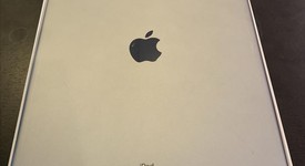 Good
													Apple iPad Pro 12.9" 2nd Gen 2017 - Unlocked, Gray, 512 GB, photo 2 of 3