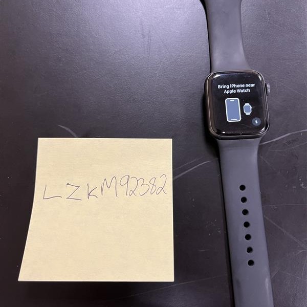 Apple Watch SE 1st Gen 40mm - Unlocked, Gray, A2353 - Cellular, Aluminum