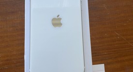 Good
													Apple iPhone SE 2nd Gen 2020 - Unlocked, White, 64 GB, A2275, photo 3 of 5