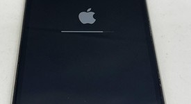 Mint
													Apple iPhone 11 - Unlocked, White, 64 GB, A2111, photo 3 of 9