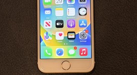 Mint
													Apple iPhone 8 - Unlocked, Gold, 256 GB, A1863, photo 2 of 11