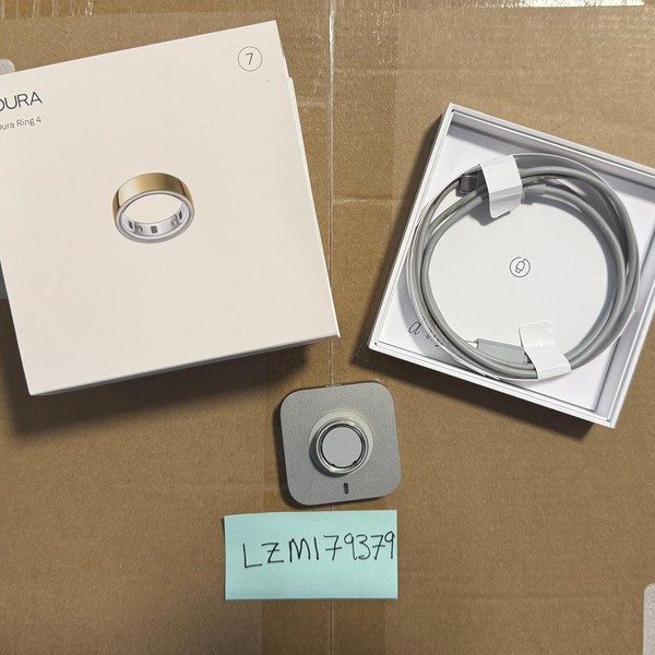 Oura Ring Gen 4 - Gold, Size 7