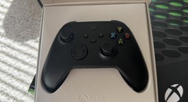 Mint
													Xbox Series X (2020) - Black, 1 TB, standard, photo 4 of 11