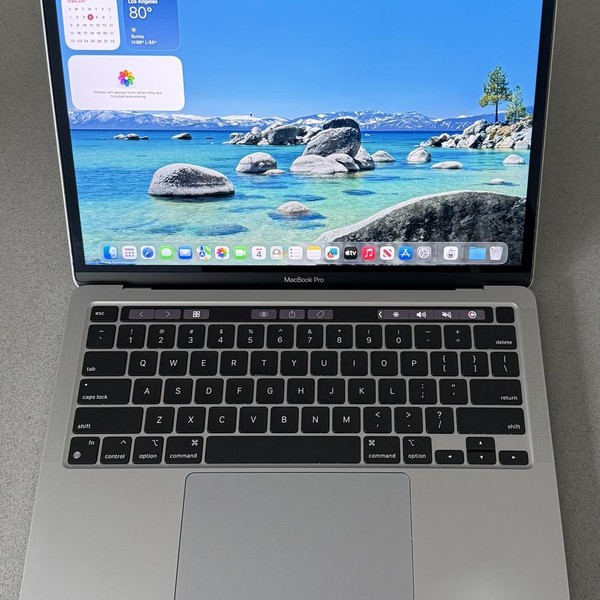 MacBook Pro 2020 - 13 inch - 512 GB, Gray, 8 GB, Apple M1