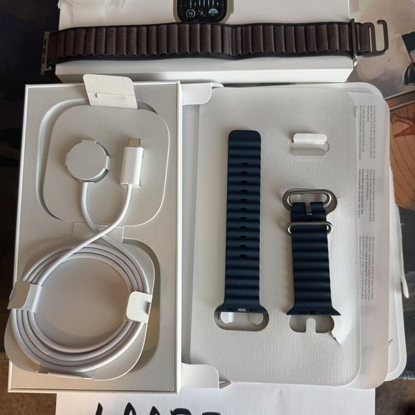 Apple Watch Ultra 2 49mm - Verizon, Natural, A2986