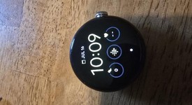 Good
													Google Pixel Watch - Verizon, Gold, LTE, photo 2 of 6