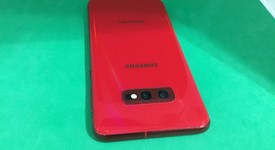 Good
													Samsung Galaxy S10e - Verizon, Red, 128 GB, 6 GB, SM-G970U, photo 2 of 2