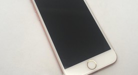 Good
													Apple iPhone 7 - Sprint, Rose Gold, 32 GB, A1660, photo 5 of 13