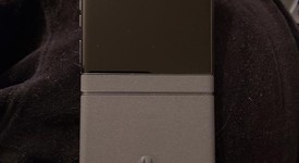 Good
													Motorola Razr (2024) - Unlocked, Gray, 256 GB, 8 GB, photo 3 of 11