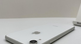 Good
													Apple iPhone Xr - Unlocked, White, 64 GB, A1984, photo 5 of 5