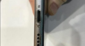 Good
													Apple iPhone 6 - AT&T, Gold, 16 GB, A1549, photo 3 of 5