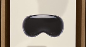Mint
													Apple Vision Pro - 256 GB, photo 1 of 8