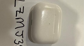 Used
													Apple AirPods Pro 2 - Lightning, photo 2 of 4