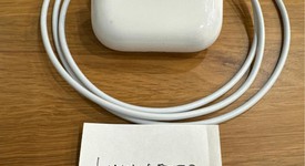 Used
													Apple AirPods Pro - Wireless Case, photo 1 of 1