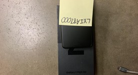 Good
													Samsung Galaxy Z Flip3 5G - Verizon, Black, 128 GB, 8 GB, SM-F711U, photo 3 of 7