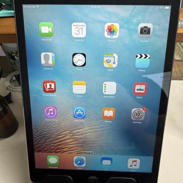 Apple iPad Mini 2 Retina - Unlocked, 32 GB, Black