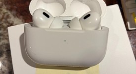 Used
													Apple AirPods Pro 2 - Lightning, photo 2 of 16