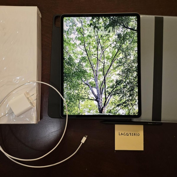 Apple iPad Pro 12.9 inch 4th Gen 2020 - Wi-Fi, 128 GB, Gray, A2229