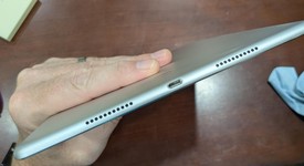 Good
													Apple iPad Pro 10.5" - Unlocked, Silver, 64 GB, photo 4 of 7