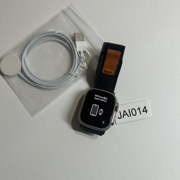 Apple Watch Ultra 49mm - Unlocked, Titanium, A2622