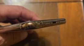 Good
													Apple iPhone Xs - Verizon, Gold, 256 GB, A1920, photo 5 of 17