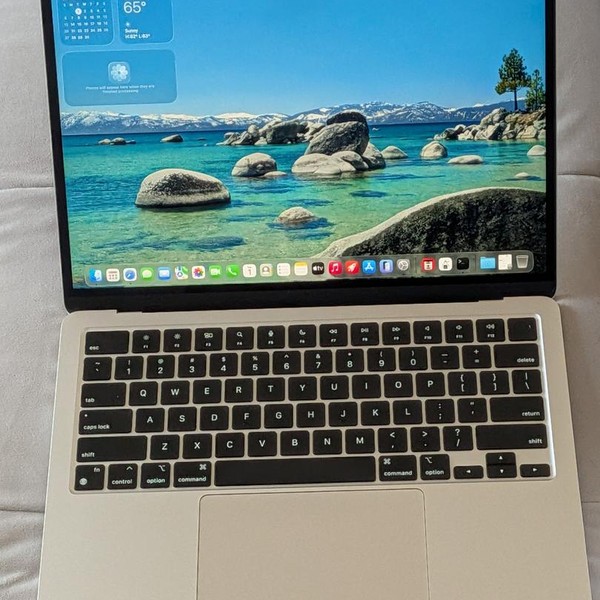 MacBook Air 2022 (M2) - 13 inch - 256 GB, Starlight, 8 GB, Apple M2