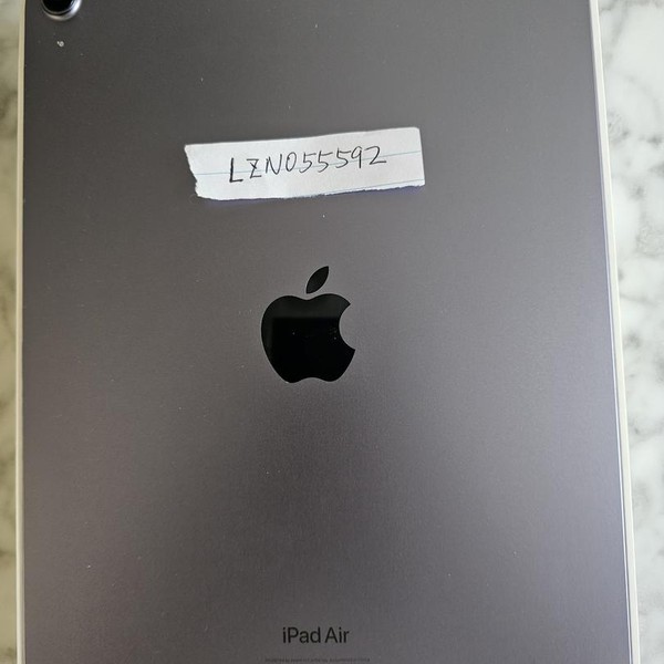 Apple iPad Air 5th Gen - Wi-Fi, 64 GB, Purple, A2588