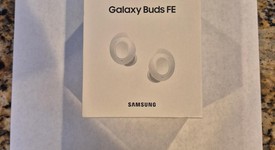 New
													Samsung Galaxy Buds FE - White, photo 3 of 5