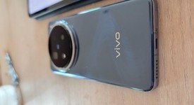 Good
													Vivo X200 Pro - Unlocked Non-US, Blue, 512 GB, 16 GB, photo 2 of 8