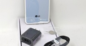 Fair
													LG V60 ThinQ 5G - T-Mobile, White, 128 GB, 8 GB, photo 2 of 11