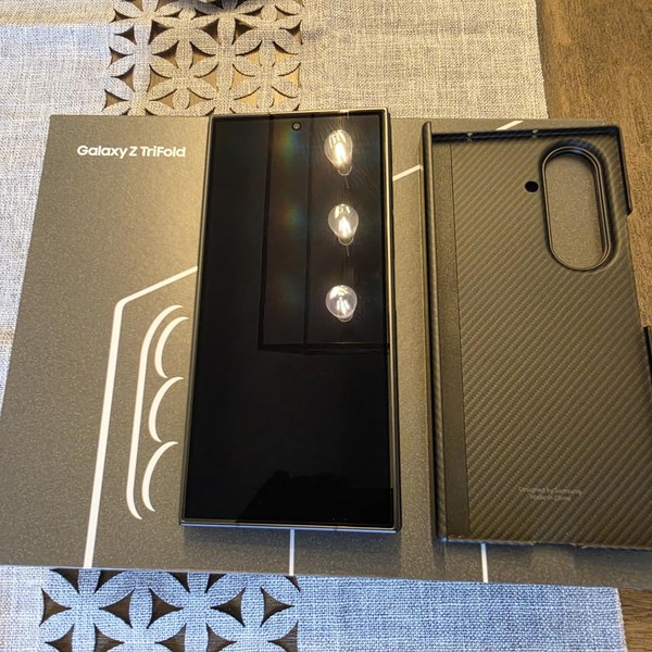 Galaxy Z Trifold - Unlocked, 512 GB, Crafted Black, 16 GB, SM-F968U1