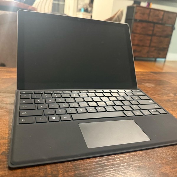 Microsoft Surface Pro 7 Plus - 128 GB, Platinum, 8 GB, Intel Core i3, Wi-Fi