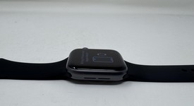 Good
													Apple Watch Series 4 40mm - Unlocked, Gray, A1975 - Cellular, Aluminum, photo 5 of 6