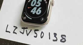 Mint
													Apple Watch Series 8 45mm - Unlocked, Starlight, A2774 - Cellular, Aluminum, photo 1 of 12