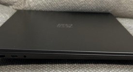 Good
													Microsoft Surface Laptop 3 - I7, Black, 1 TB, 16 GB, 13.5", photo 5 of 18