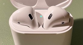 Used
													Apple AirPods 2nd Gen - Lightning Case, photo 2 of 6